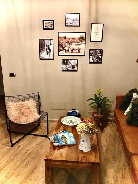 Goose House Luxury Holiday Home ซูตรี ภายนอก รูปภาพ