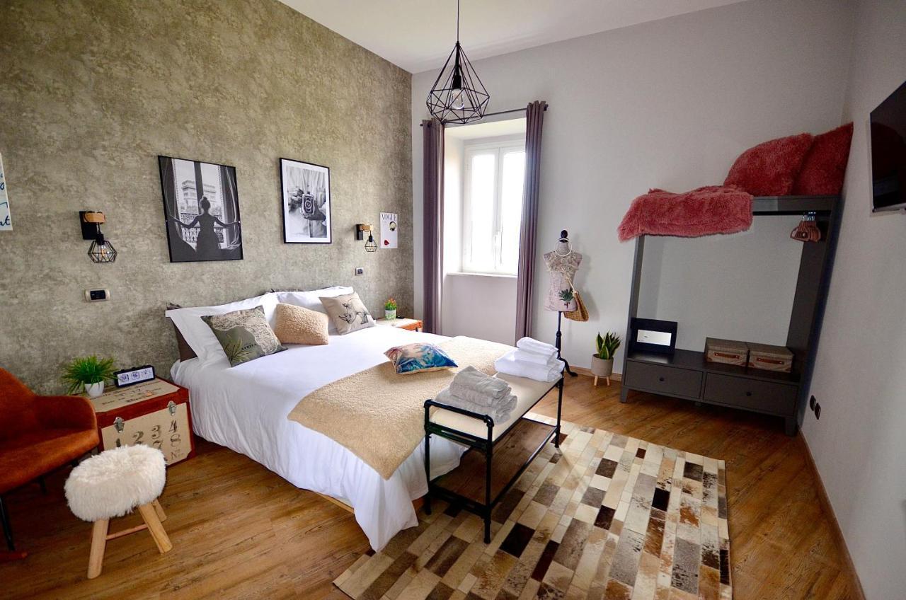 Goose House Luxury Holiday Home ซูตรี ภายนอก รูปภาพ